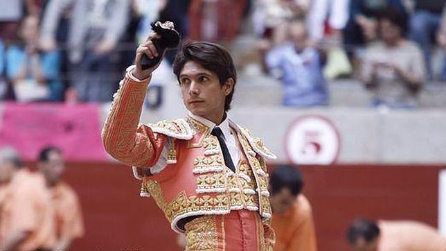 Toros desde Pontevedra: Castella y Luque se ganan la puerta grande