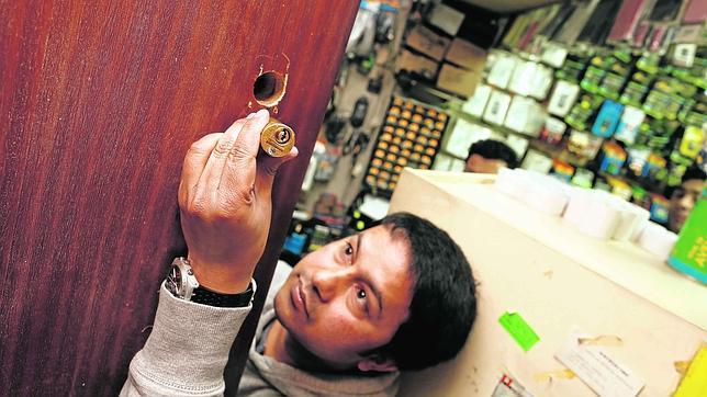 Robos en viviendas: sube la fiebre del «bumping» y el «impresioning»