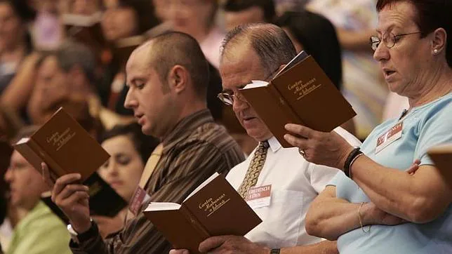 Los testigos de Jehová abren al público su asamblea en el Palacio de los Deportes