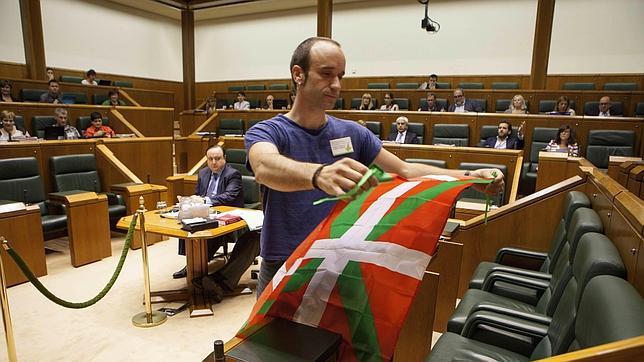 El PP vasco pide al PNV que deje de poner a los presos en la agenda política