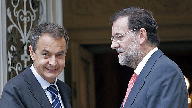 Reunión en la Moncloa de Mariano Rajoy y el entonces presidente del Gobierno Jose Luis Rodriguez Zapatero