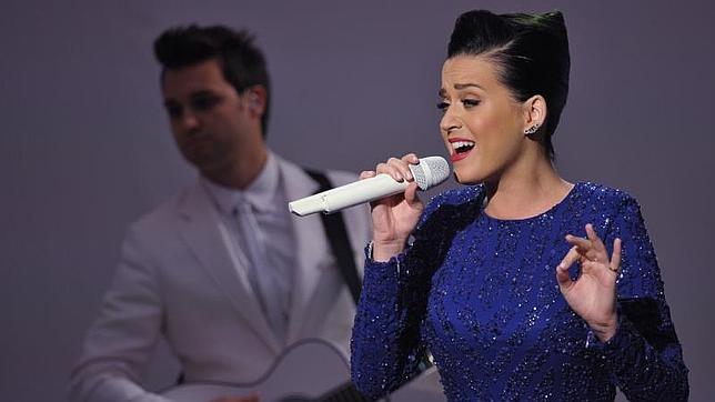 Katy Perry arremete contra Kim Kardashian: «Es de plástico»