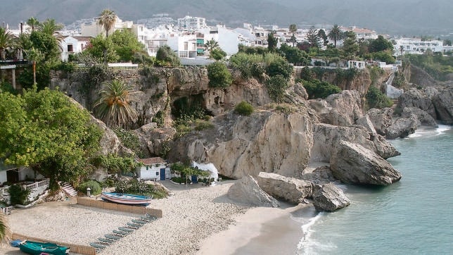 Nerja es el lugar escogido por el ministro Gallardón para pasar el verano
