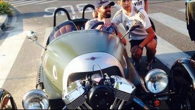 El último coche de Arbeloa causa sensación en Valdebebas