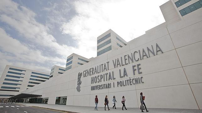 El Hospital La Fe deriva pacientes adultos a camas de pediatría