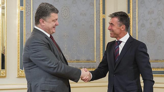 La OTAN suspende cooperación con Rusia y aumenta apoyo a Ucrania