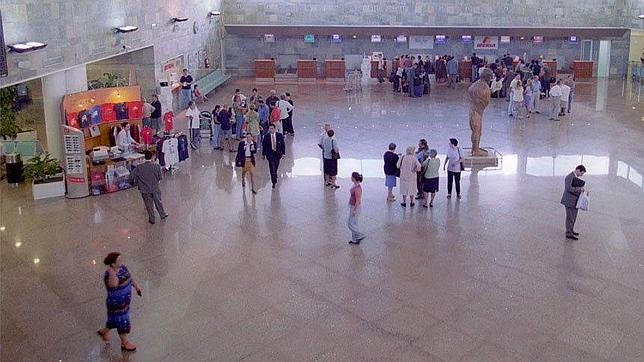 Alvedro encabeza el aumento de pasajeros en los aeropuertos gallegos en julio