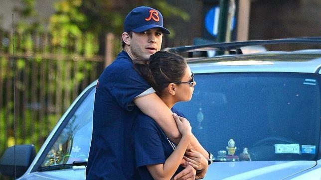 Ashton Kutcher y Mila Kunis, un mes para ser padres
