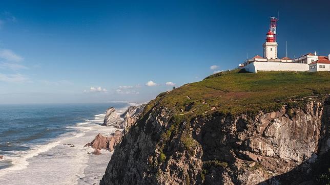 Muere una pareja polaca tras caer por un acantilado mientras se hacía un «selfie»