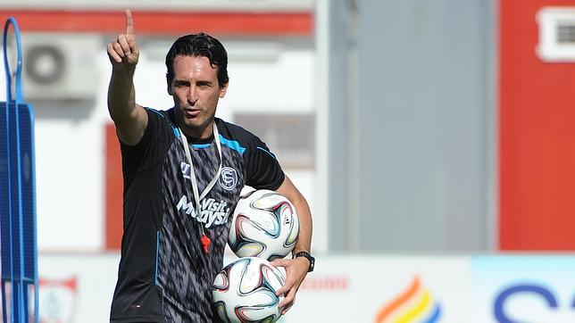 El viaje del Sevilla se retrasa por una avería en el avión