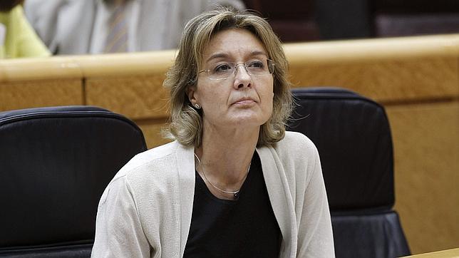 García Tejerina plantea comer cinco piezas de fruta al día para proteger al producto español del veto ruso