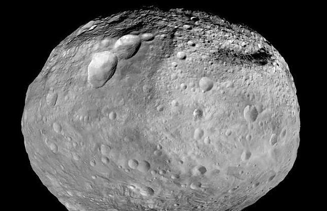 El asteroide que impactó tres veces