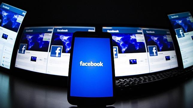 Facebook permitirá a los anunciantes rastrear a los usuarios desde cualquier dispositivo