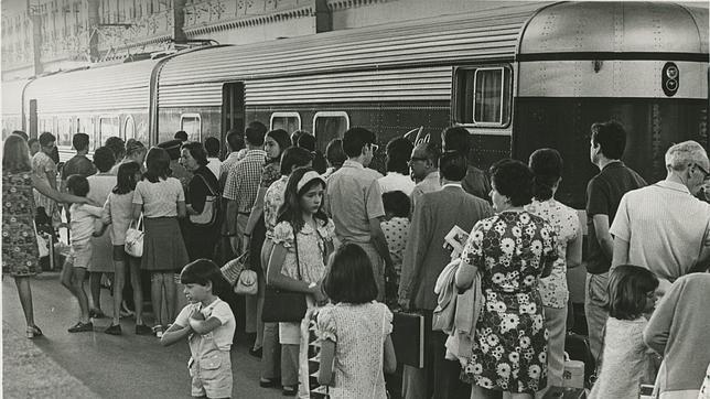Tren extraordinario para cubrir la oferta estival, en Madrid