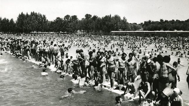 Piscina grande del Parque Sindical