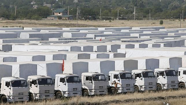 Ucrania reconoce el convoy ruso enviado al este del país como ayuda humanitaria