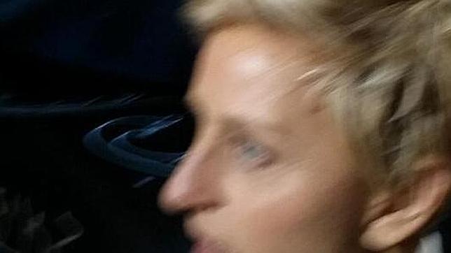 Ellen DeGeneres también tuiteó este «selfie» la noche de los Oscar