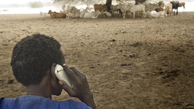 El teléfono móvil lidera el desarrollo tecnológico en África