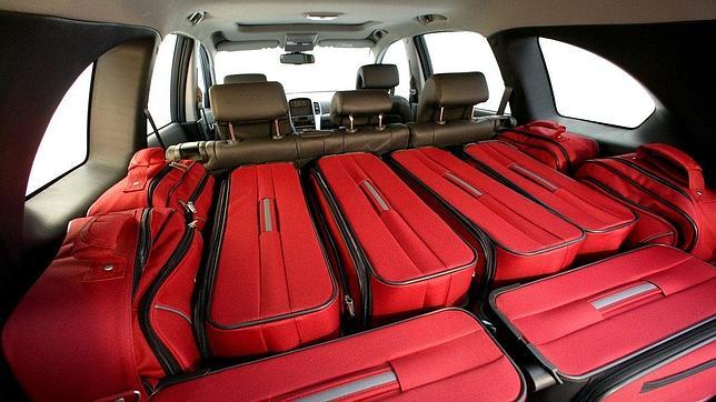 Por seguridad, cargue el maletero así