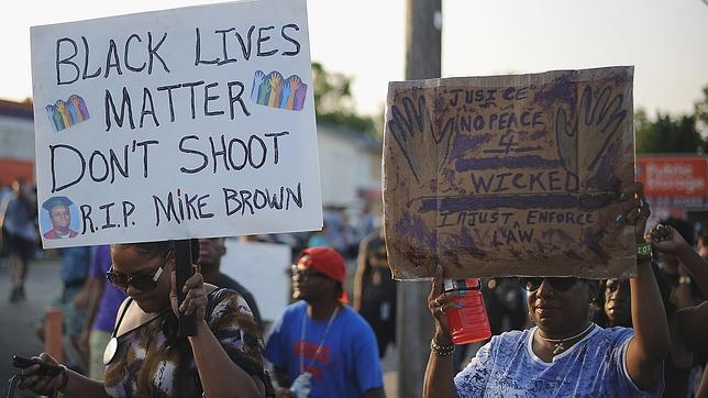 La violencia vuelve a triunfar en Ferguson sobre los intentos de una protesta pacífica