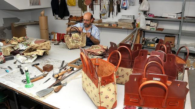 Fábrica y tienda de piel en Ventas con Peña Aguilera