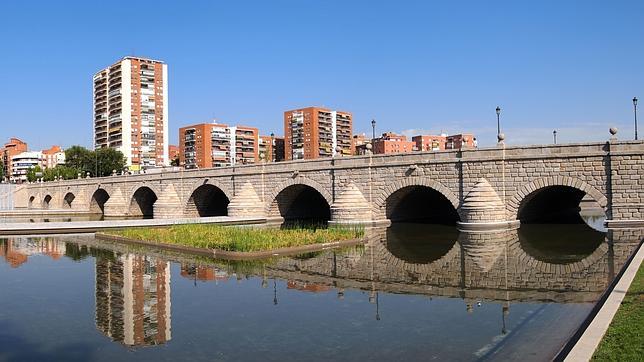 El puente de Segovia fue uno de los principales accesos de la ciudad en la época de Felipe II