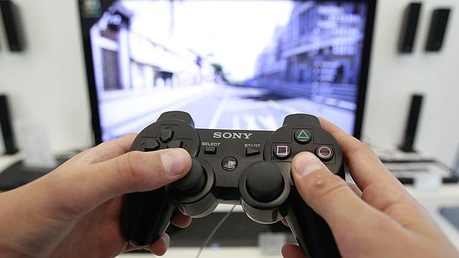 «Hackers» obligan a desviar el avión del presidente de Sony Online por un aviso de bomba