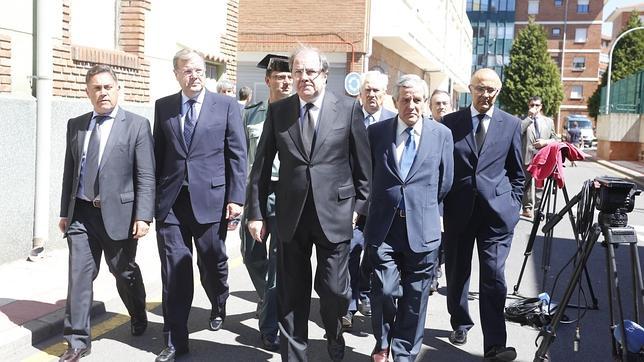 Herrera expresa su «afecto y cercanía» a la Guardia Civil