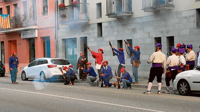 El PP catalán llevará a la Fiscalía a los «trabucaires» que simularon fusilar a un concejal