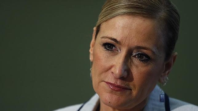 Cifuentes no contempla presentarse a la Alcaldía porque «quiere cumplir el compromiso con Rajoy»