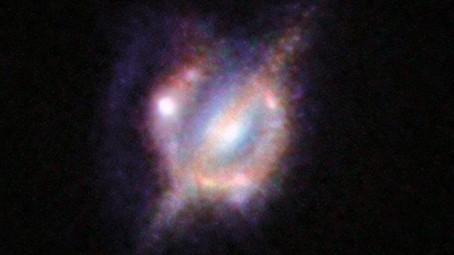 El Hubble ve el choque de dos galaxias hace 7.000 millones de años