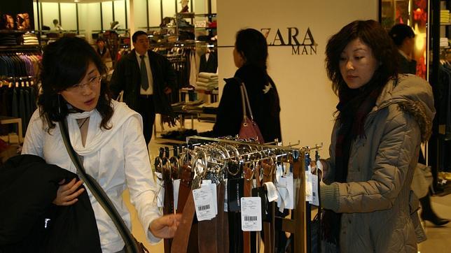 España, «líder mundial» en «fast fashion» gracias a Inditex o Mango, según Modesto Lomba
