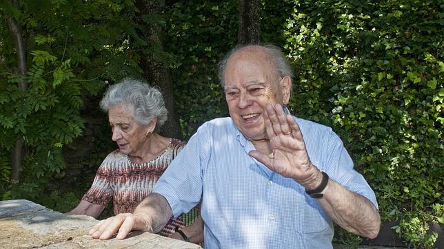 Arrancan la placa de la calle «Jordi Pujol» de un municipio de Lleida