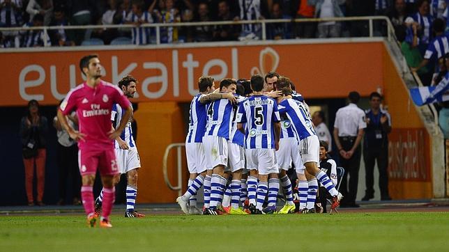 Al Madrid le sacan los colores en Anoeta