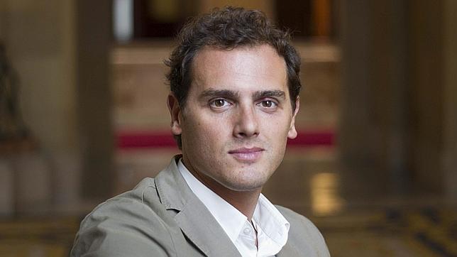 Ciudadanos plantea una consulta interna sobre la unión con UPyD y reta a Díez a hacer lo mismo