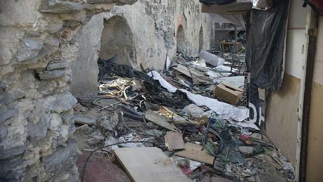 Intentan quemar vivo a un hombre en la Cañada Real