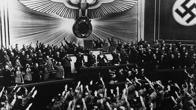 Mitin de Hitler en el Reichstag