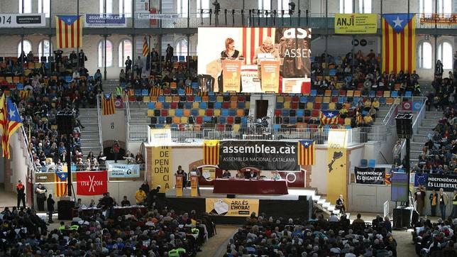 La semana «horribilis» de la Asamblea Nacional Catalana