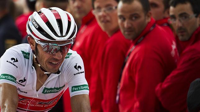 Deignan se queja de que Purito le dio un puñetazo en mitad de la carrera