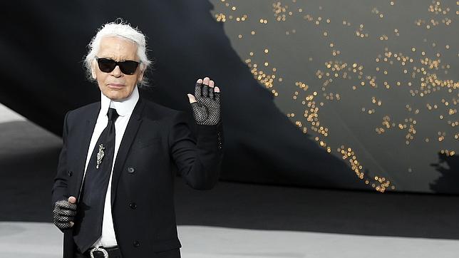 Karl Lagerfeld saca su propio periódico