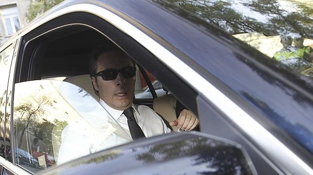 Botella anuncia que el nombre de Isidoro Álvarez bautizará algún espacio público