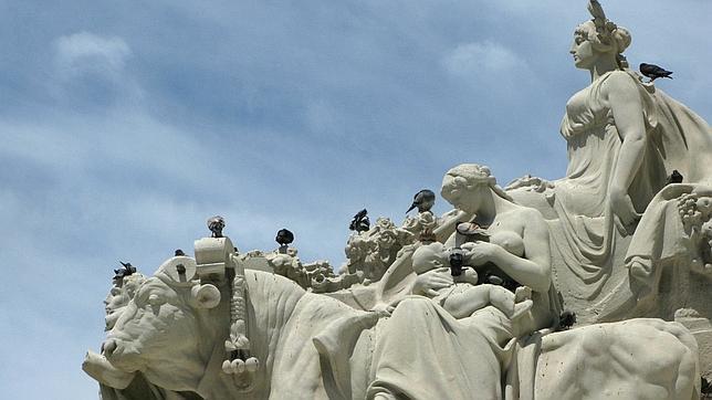 Detalle del monumento gaditano a la Constitución de Cádiz de 1812, recordado en el discurso