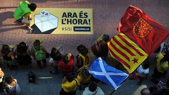 El soberanismo catalán fabula con una solución a la escocesa