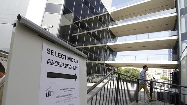 Los carteles te indicaran a dónde tienes que ir