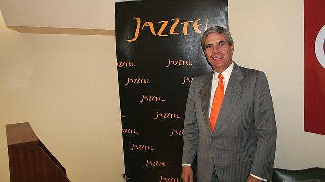 Orange lanza una oferta por Jazztel por 3.334 millones a un precio de 13 euros la acción