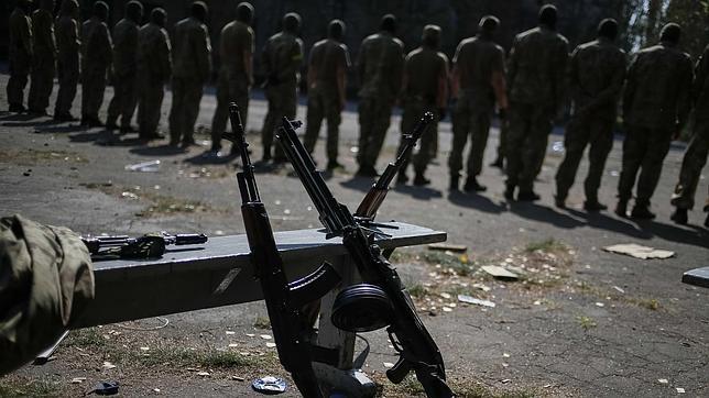 El Parlamento ucraniano aprueba tres años de autogobierno para las zonas rebeldes del país