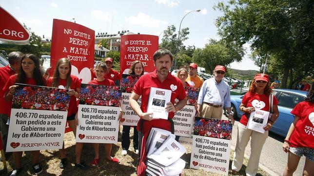 Derecho a Vivir acusa a Rajoy de ser «un discípulo de Zapatero» en materia de aborto