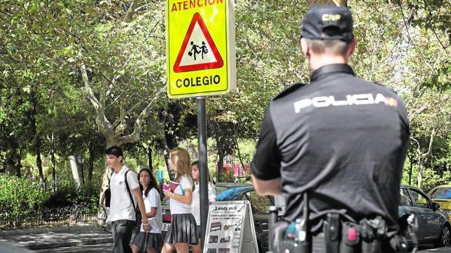 Intentan raptar a una niña de 11 años en un colegio de Vallecas