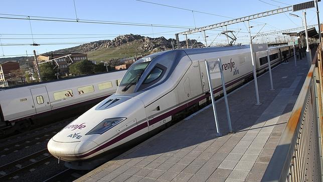 Fomento prevé poner en servicio 1.000 nuevos kilómetros de AVE en 2015