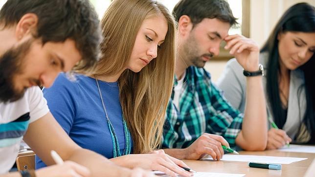 Sorteo de tres becas de 10.000 euros para cursar un máster